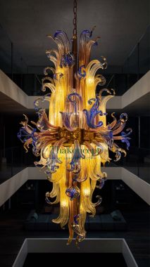 Ý TƯỞNG ĐÈN CHÙM TRANG TRÍ THÔNG TẦNG